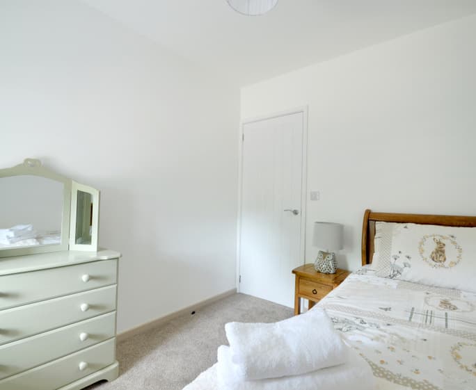 Cosy single bedroom