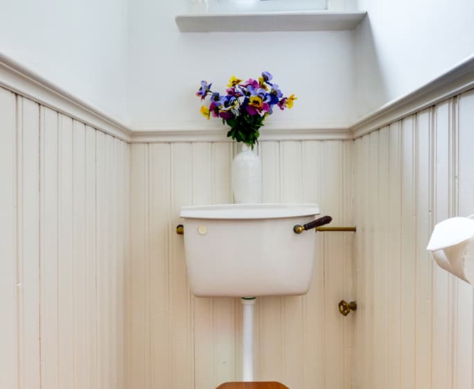 Separate cloakroom