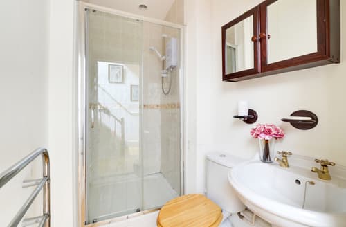 Separate shower room