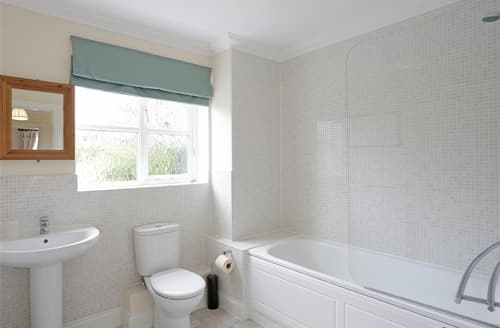 Bathroom 1 - View 1 