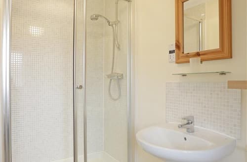 Bathroom 2 - View 1