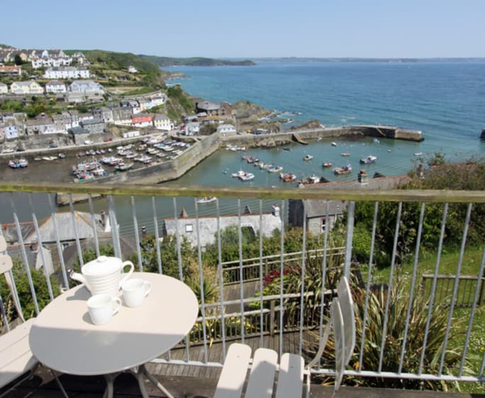 The Pink House, Mevagissey, England Last Minute Cottages