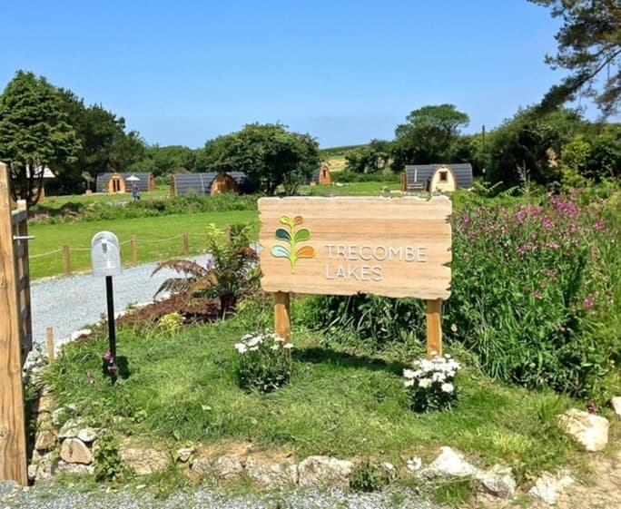 Rabbit, Lakes, Cornwall, England Late availability cottages