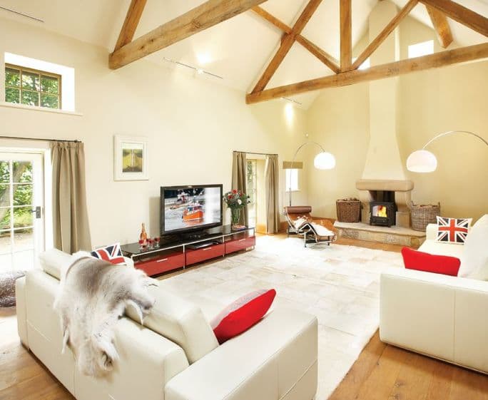 Ground floor: Sitting room with seating for 10 guests