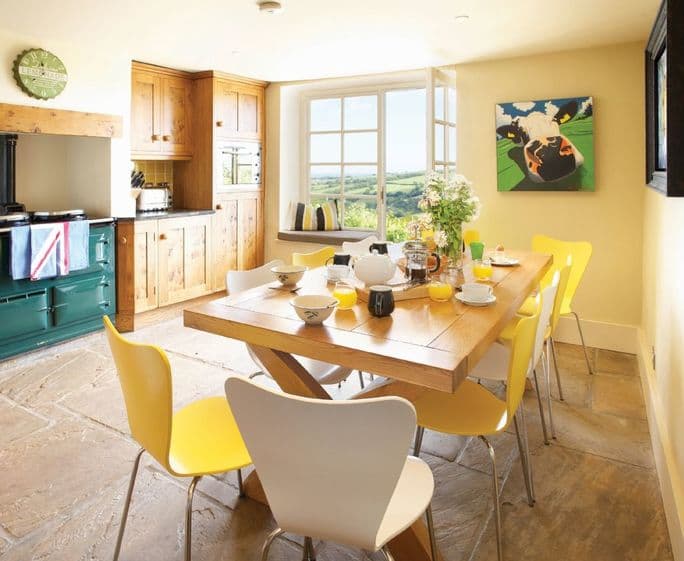 Ground floor: Bespoke kitchen with Aga and kitchen table