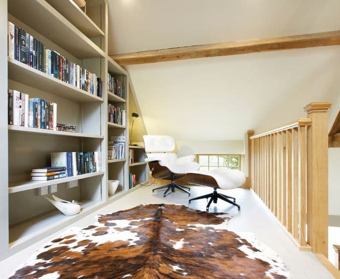 First floor: Gallery Library