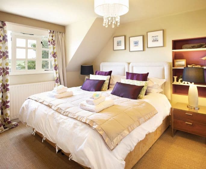 First floor: Double bedroom