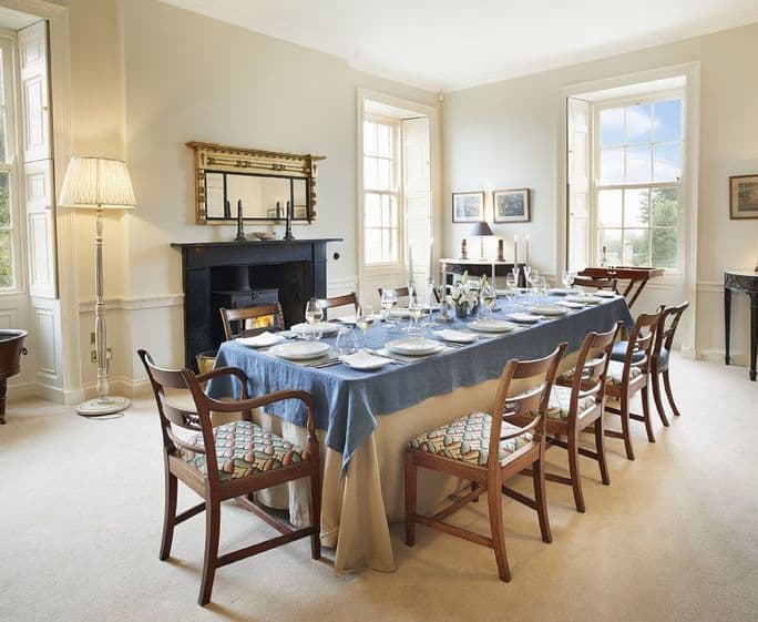 Ground floor: Dining room with seating for 10 guests