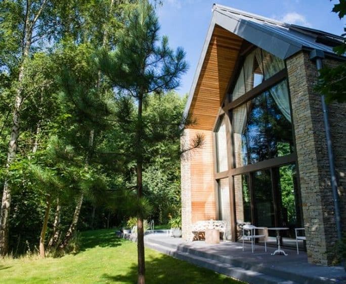On site spa offering treatments, with a gym, heated pool, sauna, steam and hot tub, for which additional charges will apply.