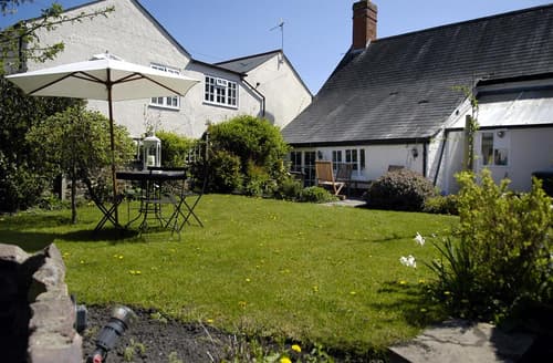 N Court green garden 10
