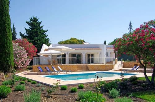 The villa has it's own private pool and a roof terrace