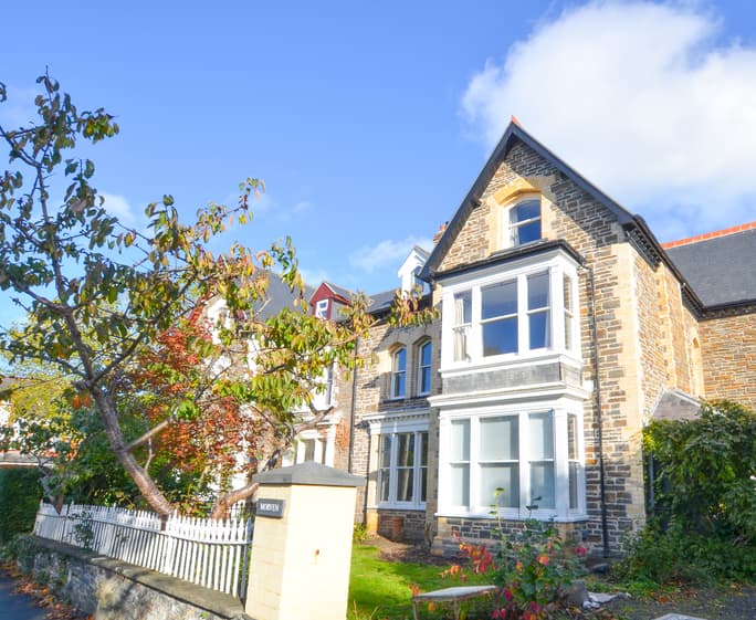 Morven Apartment, Aberystwyth, Dyfed Last Minute Cottages