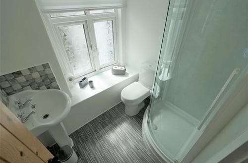 Minafon bathroom