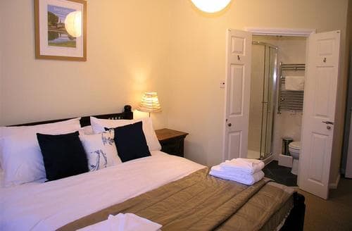 JARET HOUSE DOUBLE BED BACK 1 