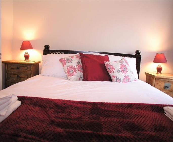 JARET HOUSE DOUBLE BED FRONT 2 