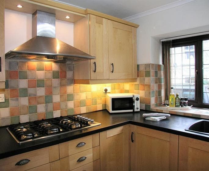 JARET HOUSE KITCHEN 3 