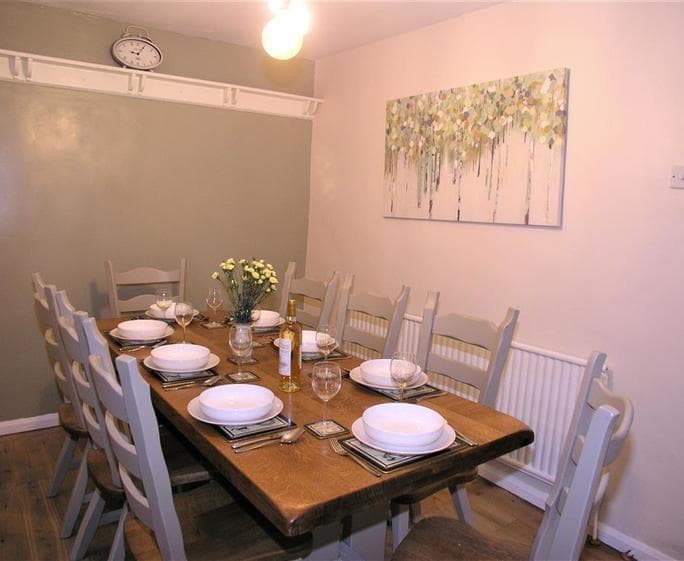 JARET HOUSE DINING
