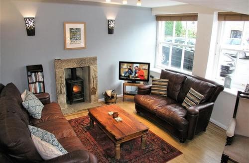 JARET HOUSE LOUNGE 2 