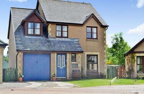 Summer Holiday Cottages In The Cairngorms To Rent Big Cottages