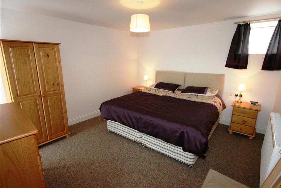 Bedroom with option of double bed