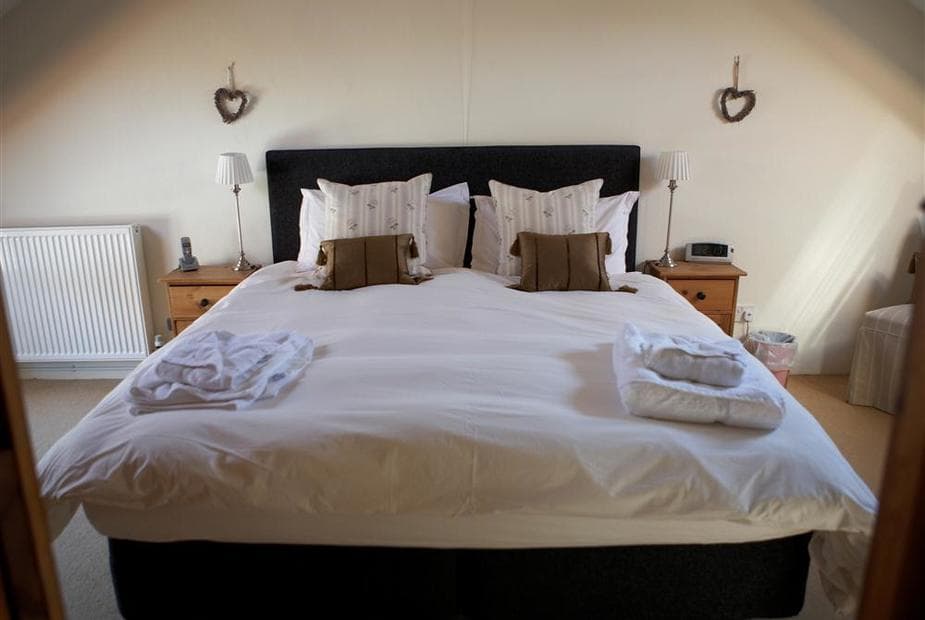King size bed in Meadow