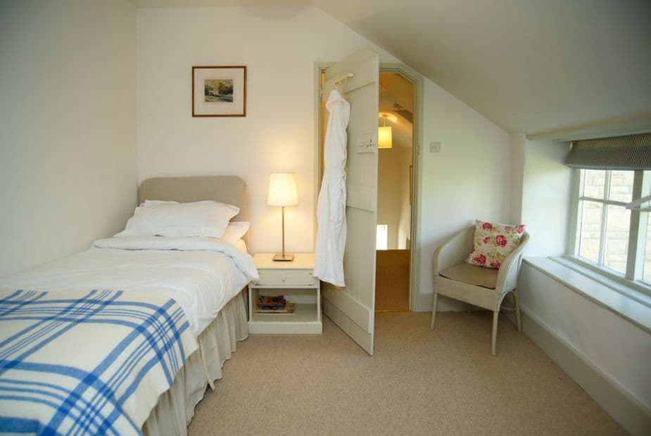 Single bedroom