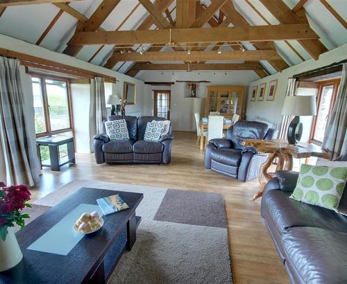 Open Plan Living Area - View 3