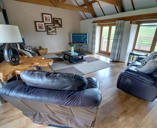 Sitting Room - View 1