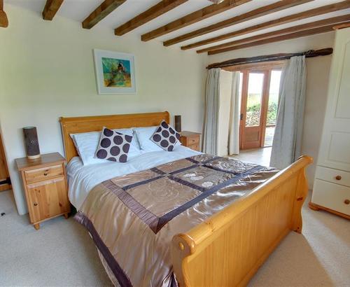 Bedroom 1 - View 1
