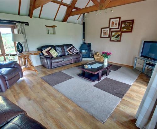 Sitting Area - View 2