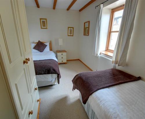 Bedroom 2 - View 1