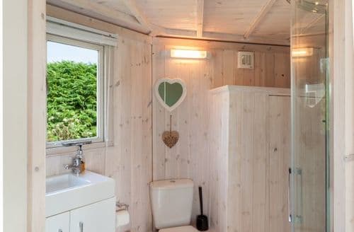 Last Minute Cottages - Blackpool Mill