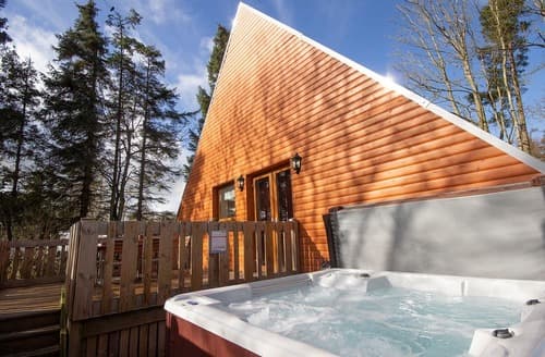 Big Cottages With Hot Tubs In Scottish Borders Over 30 000