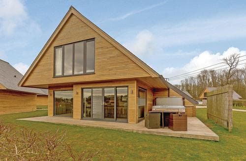 Holiday Log Cabins With Wifi In Pocklington To Rent Last Minute