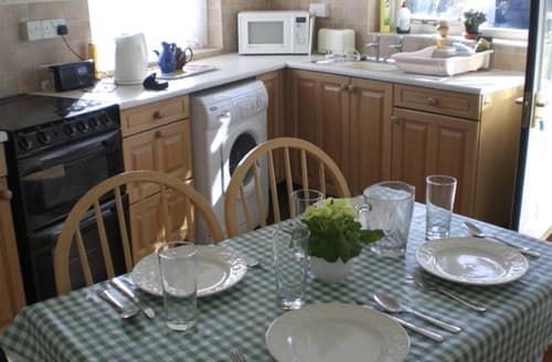 Holly Tree Cottage-dining table 