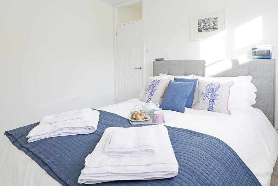 Bedroom 1 - View 3