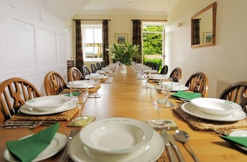 Last Minute Cottages - Castle Cliffe