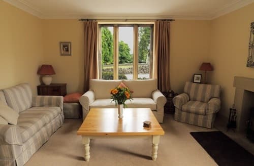 Last Minute Cottages - Castle Cliffe