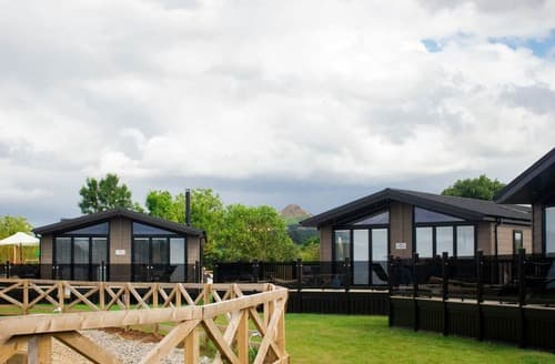 Holiday Log Cabins With Hot Tubs In Hartlepool To Rent