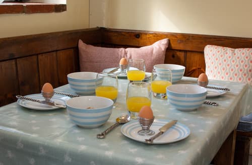 Breakfast at Ivy Cottage 