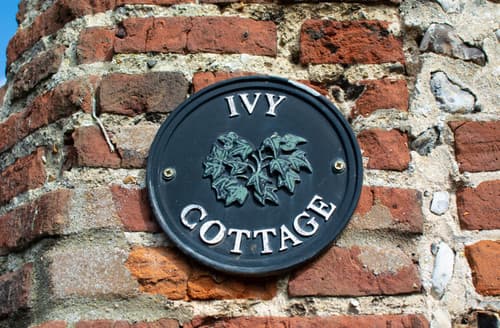 Ivy Cottage nameplate