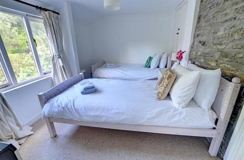 Bedroom 2 - View 2