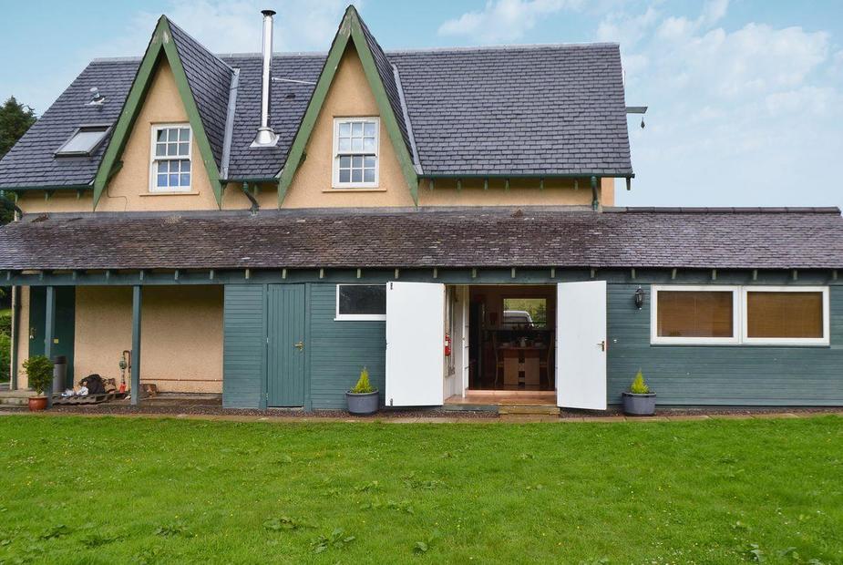 Hayloft Delightful first floor holiday apartment | Hayloft, The Bothy - Tulchan Estate Cottages, Glenalmond, near Crieff