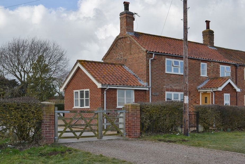 Bocott Cottage Exterior | Bocott Cottage, Hemingby, nr. Horncastle
