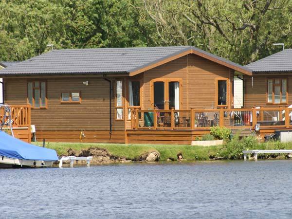 Lakeside Lodge