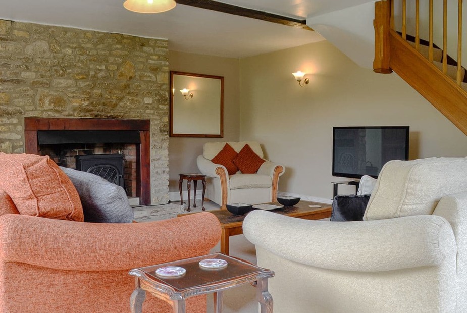Sloe Trees-10193 Comfortable living room | Sloe Trees - Westwood, Bourton-on-the-Water