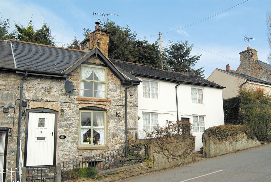 Annie's Cottage Exterior | Annies Cottage, Llanrhaeadr-ym-Mochnant