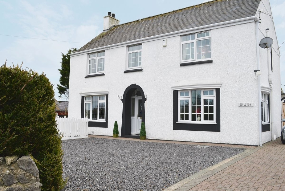 Halcyon Exterior | Halcyon, Moelfre