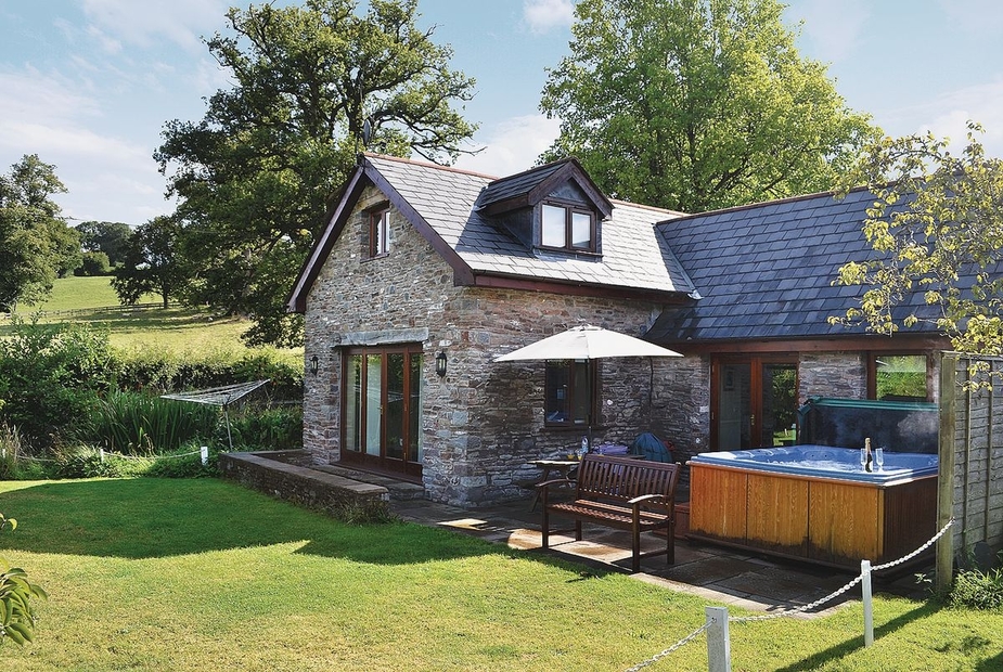 Wagon House Cottage - HW7576 Exterior | Wagon House Cottage, Llangwm, nr. Usk