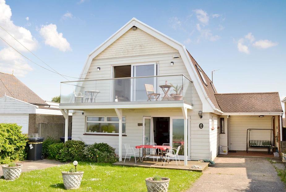 Bounty Dutch barn-style seaside holiday cottage | Bounty, Seasalter, near Whitstable
